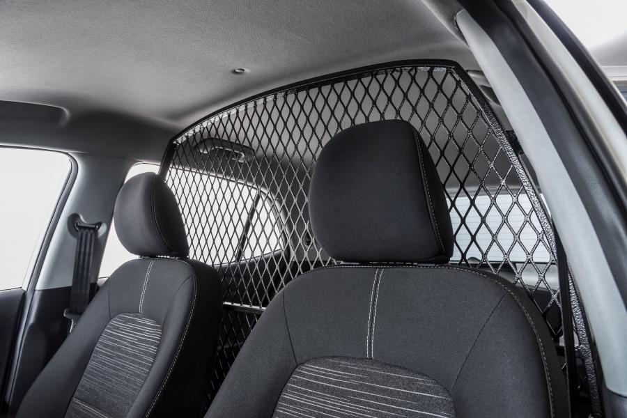 Интерьер Kia Picanto Runner (JA) 2020 года  (ZA) (фото 31 из 40)